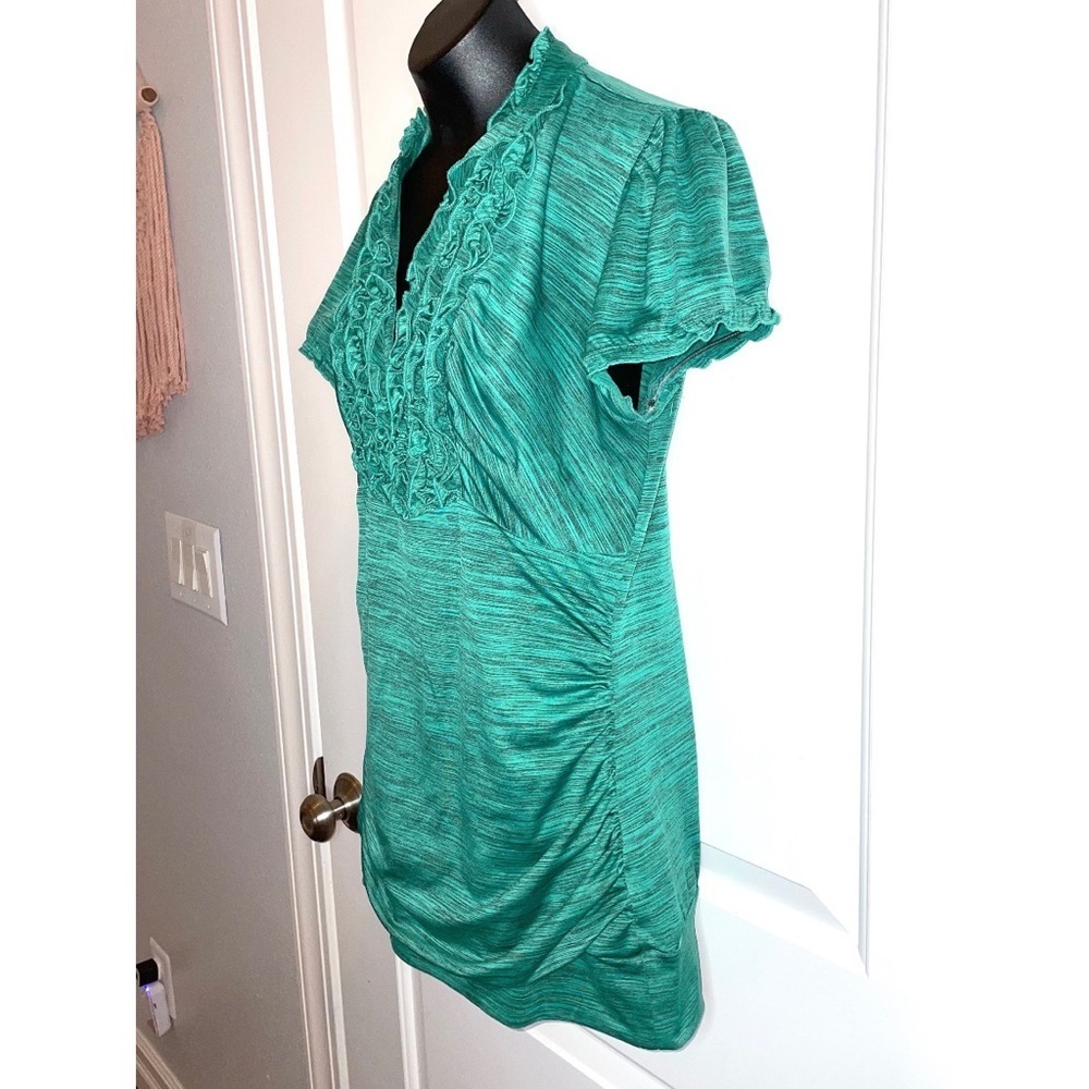 Maurice’s women’s teal top featuring a textured, heathered finish - Picture 3 of 5